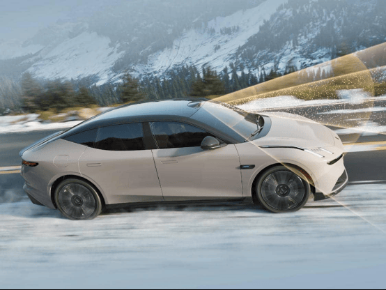 全系四驅VS全系長續航 領克10 EM-P與風云A9L該選誰?